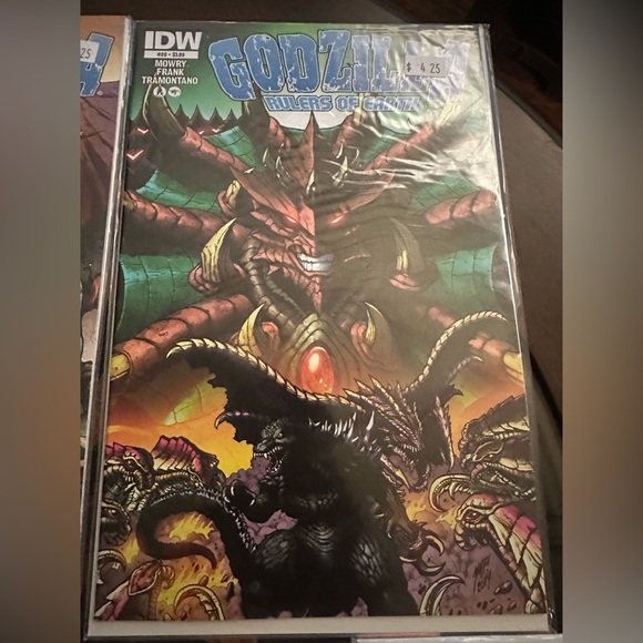 Godzilla Comic Set with Vibrant Covers - Picture 5 of 9